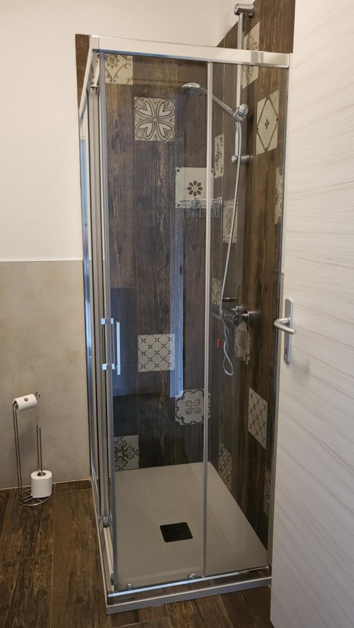 Alloggio Delizioso Domodossola Rooms المظهر الخارجي الصورة