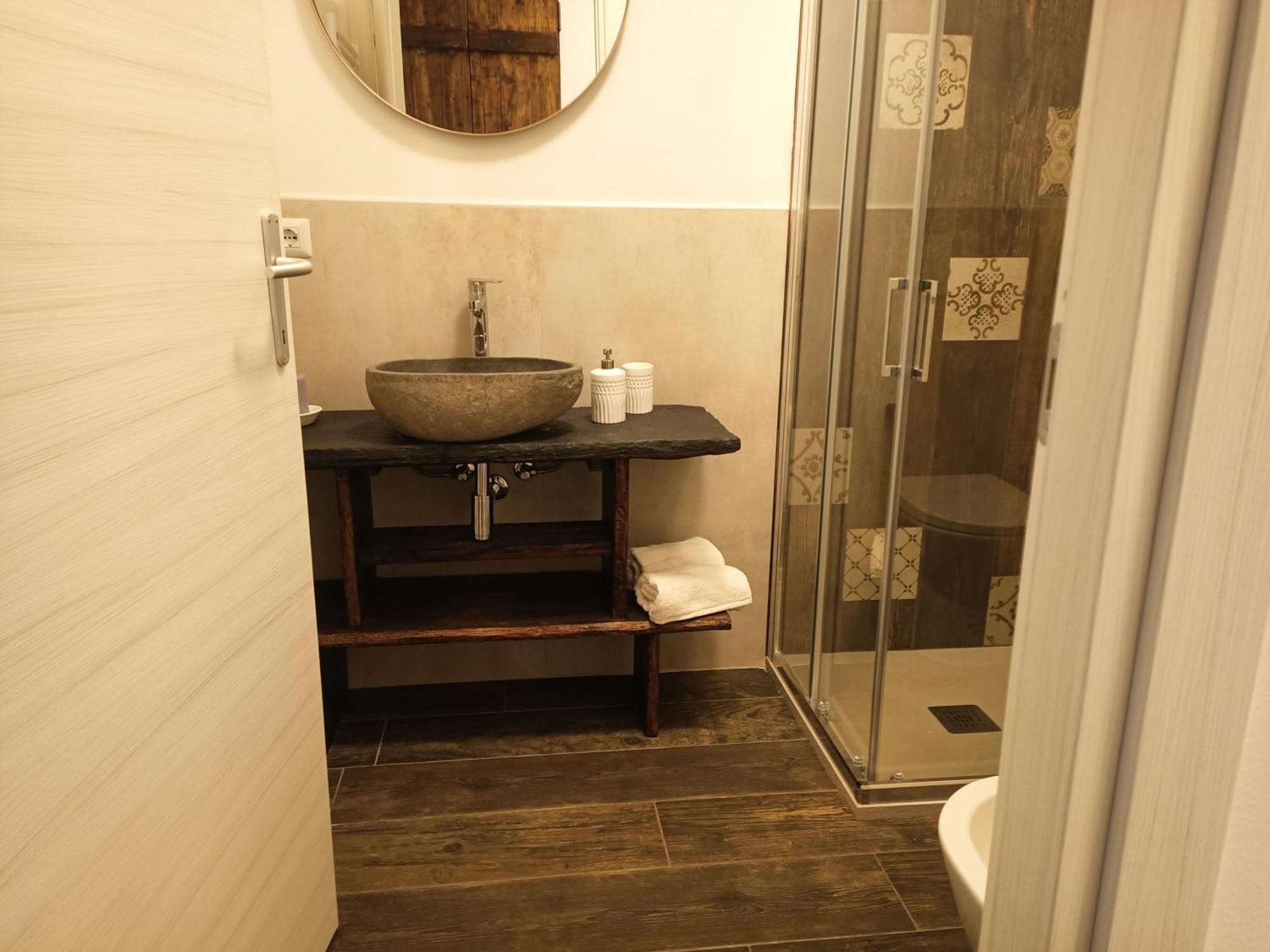 Alloggio Delizioso Domodossola Rooms المظهر الخارجي الصورة