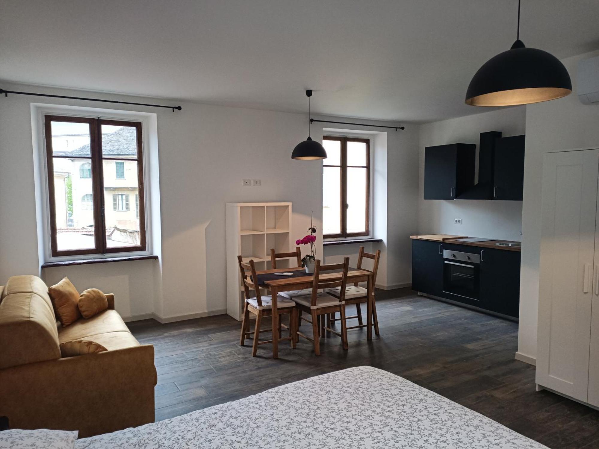 Alloggio Delizioso Domodossola Rooms المظهر الخارجي الصورة