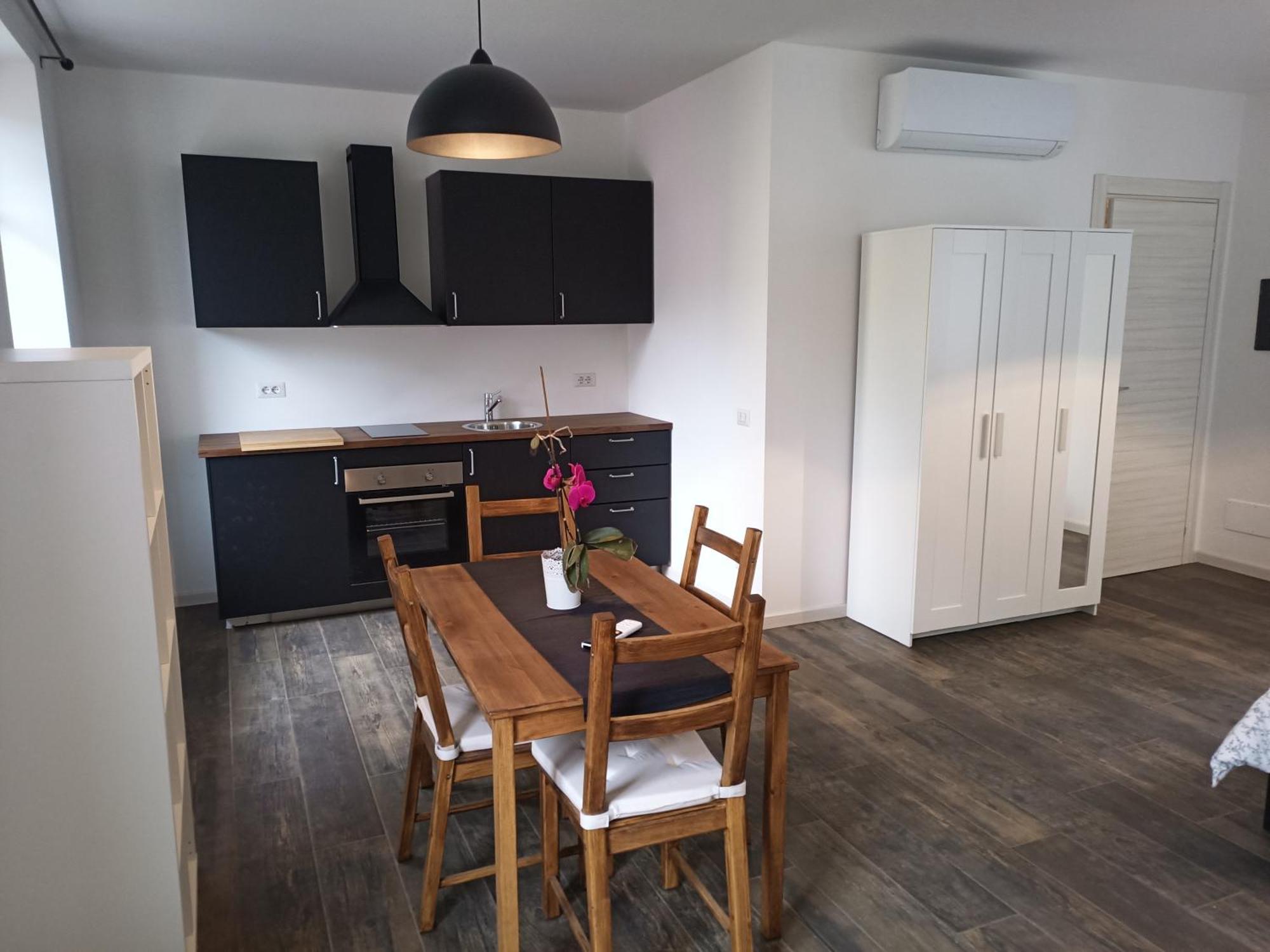 Alloggio Delizioso Domodossola Rooms المظهر الخارجي الصورة